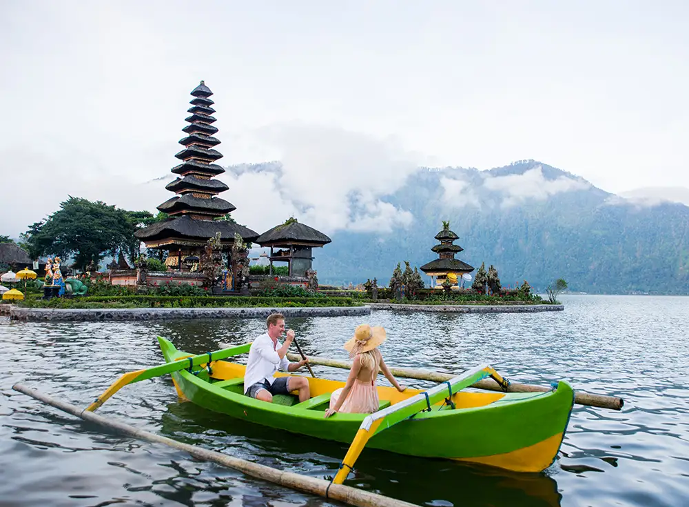 Lake Beratan Boat Ride & Jatiluwih Highlands Tour